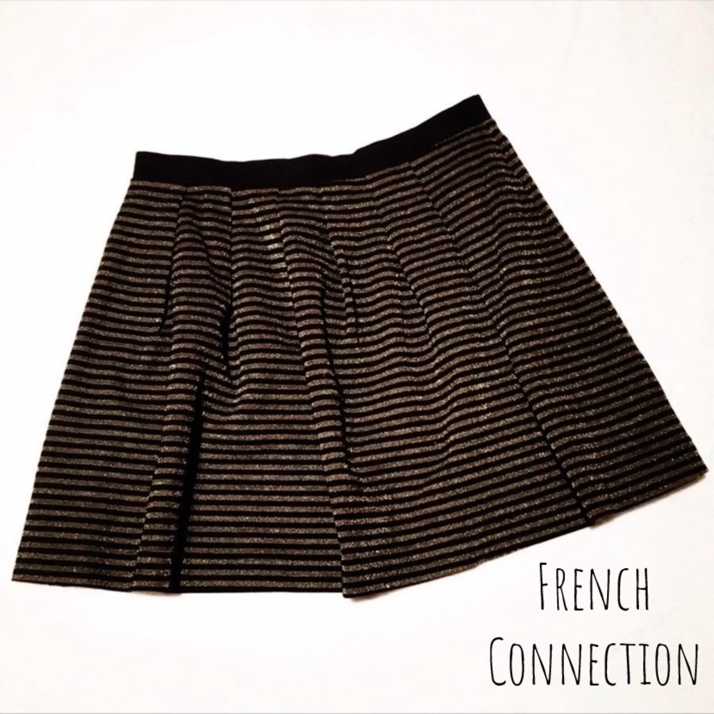 ✨3/15✨ NWT French Connection Lurex Flared Skirt